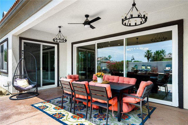 43875 Spiaggia Place, Indio CA: https://media.crmls.org/medias/2b34dec4-daf7-4b18-8e18-906779f9f1ae.jpg