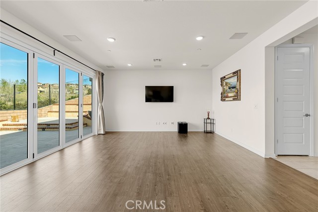 Detail Gallery Image 16 of 52 For 24655 Acadia, Corona,  CA 92883 - 4 Beds | 3 Baths