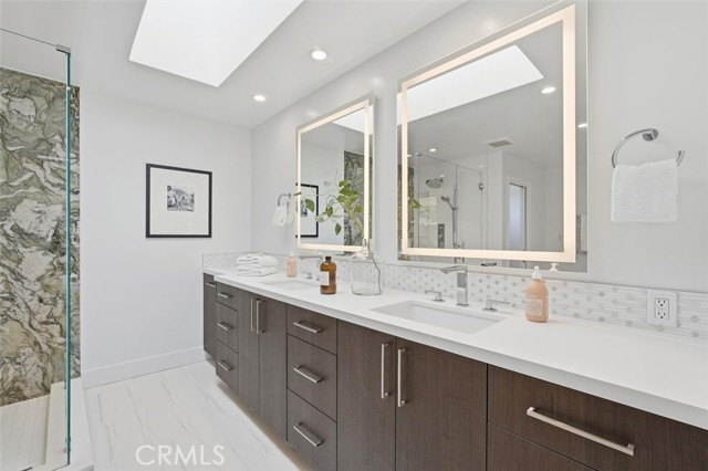 Detail Gallery Image 30 of 66 For 5204 Middlecrest Rd, Rancho Palos Verdes,  CA 90275 - 4 Beds | 3 Baths