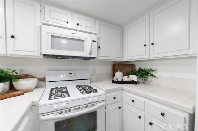 Detail Gallery Image 11 of 35 For 880 Ardmore Cir, Redlands,  CA 92374 - 3 Beds | 2 Baths