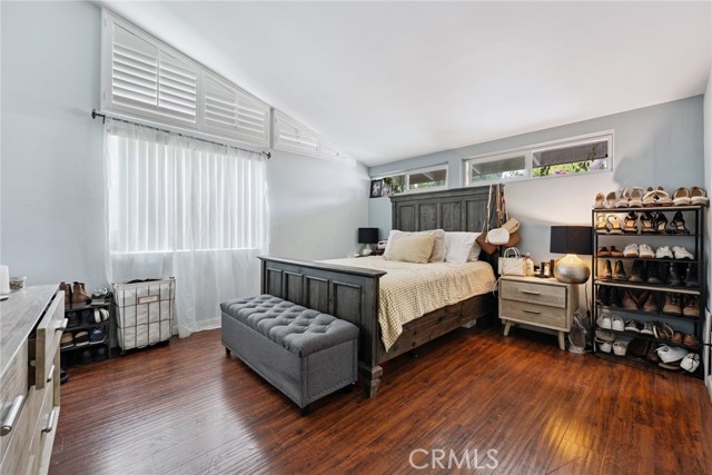 Detail Gallery Image 8 of 19 For 17531 Romar St, Northridge,  CA 91325 - 4 Beds | 2 Baths