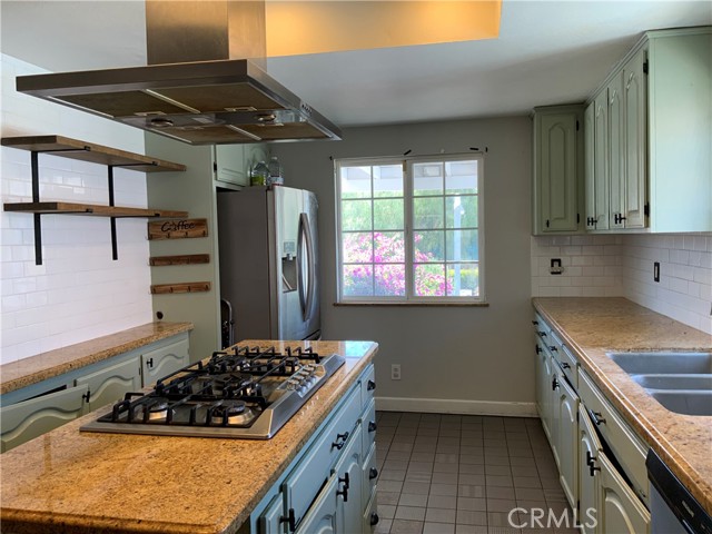 Detail Gallery Image 10 of 34 For 19530 Arcadia St, Corona,  CA 92881 - 3 Beds | 2 Baths