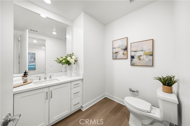Detail Gallery Image 28 of 38 For 1301 Rivington, Irvine,  CA 92612 - 2 Beds | 2/1 Baths