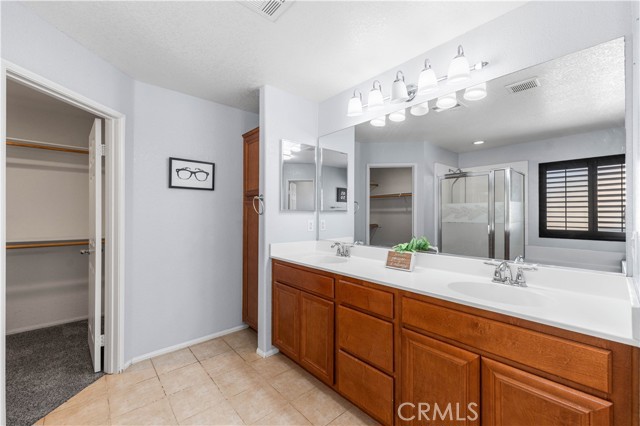 3429 Gemstone Avenue, Rosamond CA: https://media.crmls.org/medias/2b377536-14e7-4599-8aef-44c3c09b56d3.jpg