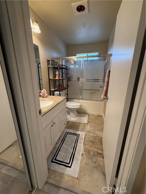 2713 Antonio Drive, Camarillo CA: https://media.crmls.org/medias/2b378b81-cfd1-418c-9899-bc055d2adcdf.jpg