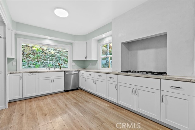 Detail Gallery Image 22 of 65 For 8788 Moorcroft Ave, West Hills,  CA 91304 - 5 Beds | 4 Baths