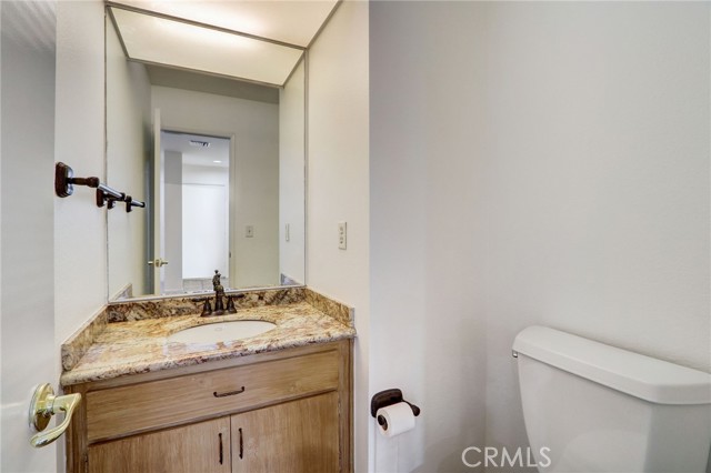 Detail Gallery Image 17 of 62 For 18130 Andrea Cir #1,  Northridge,  CA 91325 - 3 Beds | 2/1 Baths