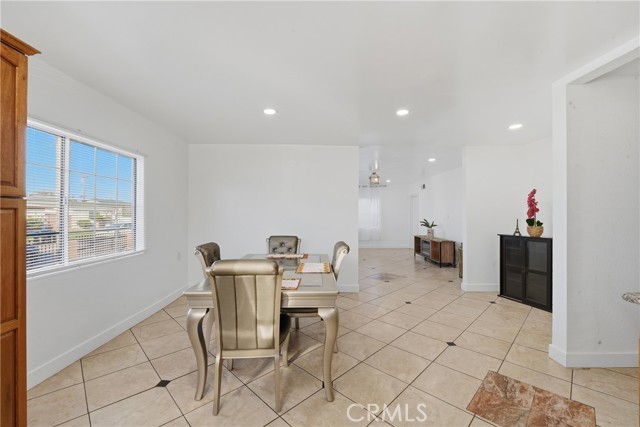 Detail Gallery Image 8 of 55 For 11602 Faculty, Norwalk,  CA 90650 - 4 Beds | 2 Baths