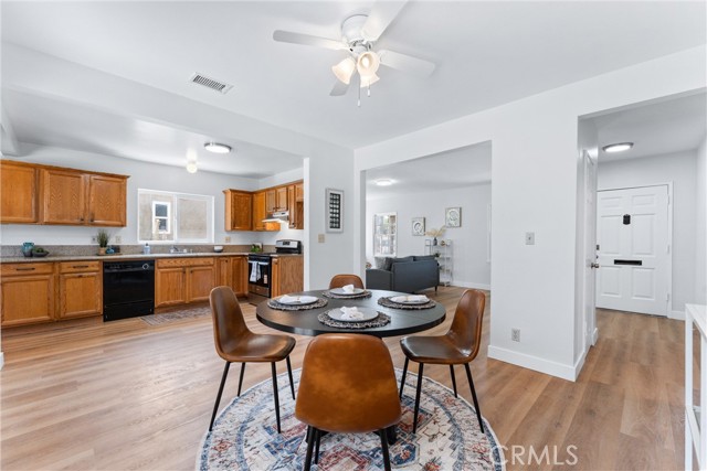 Detail Gallery Image 9 of 26 For 11431 See Dr, Whittier,  CA 90606 - 4 Beds | 2 Baths