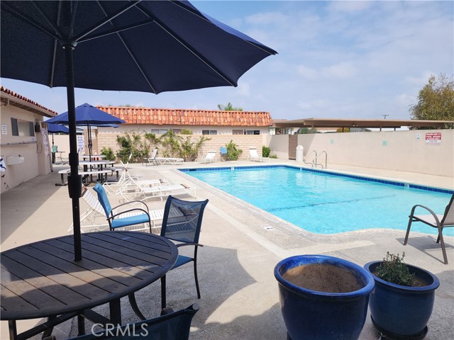 Detail Gallery Image 43 of 51 For 16222 Monterey Ln #107,  Huntington Beach,  CA 92649 - 2 Beds | 2 Baths