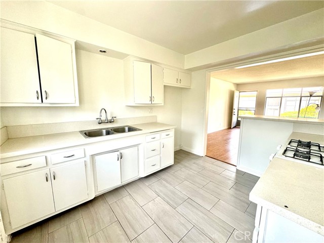 Detail Gallery Image 7 of 16 For 233 S Baldwin Ave #C,  Arcadia,  CA 91007 - 2 Beds | 1 Baths