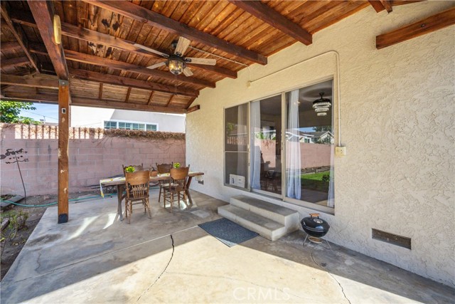 Detail Gallery Image 14 of 33 For 3729 N Weston Pl, Long Beach,  CA 90807 - 5 Beds | 3 Baths