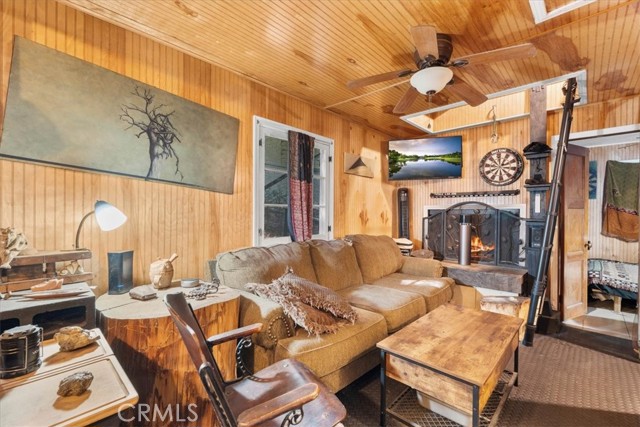 650 Rose Hill, Crestline, CA 92325