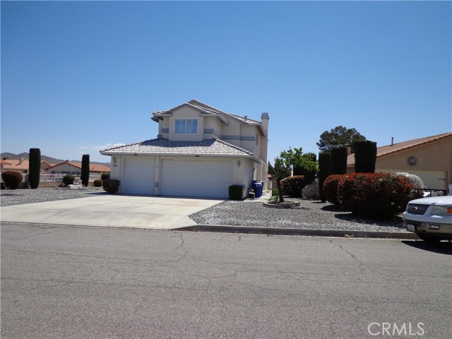 Detail Gallery Image 1 of 34 For 26223 Fleet Ln, Helendale,  CA 92342 - 3 Beds | 2/1 Baths