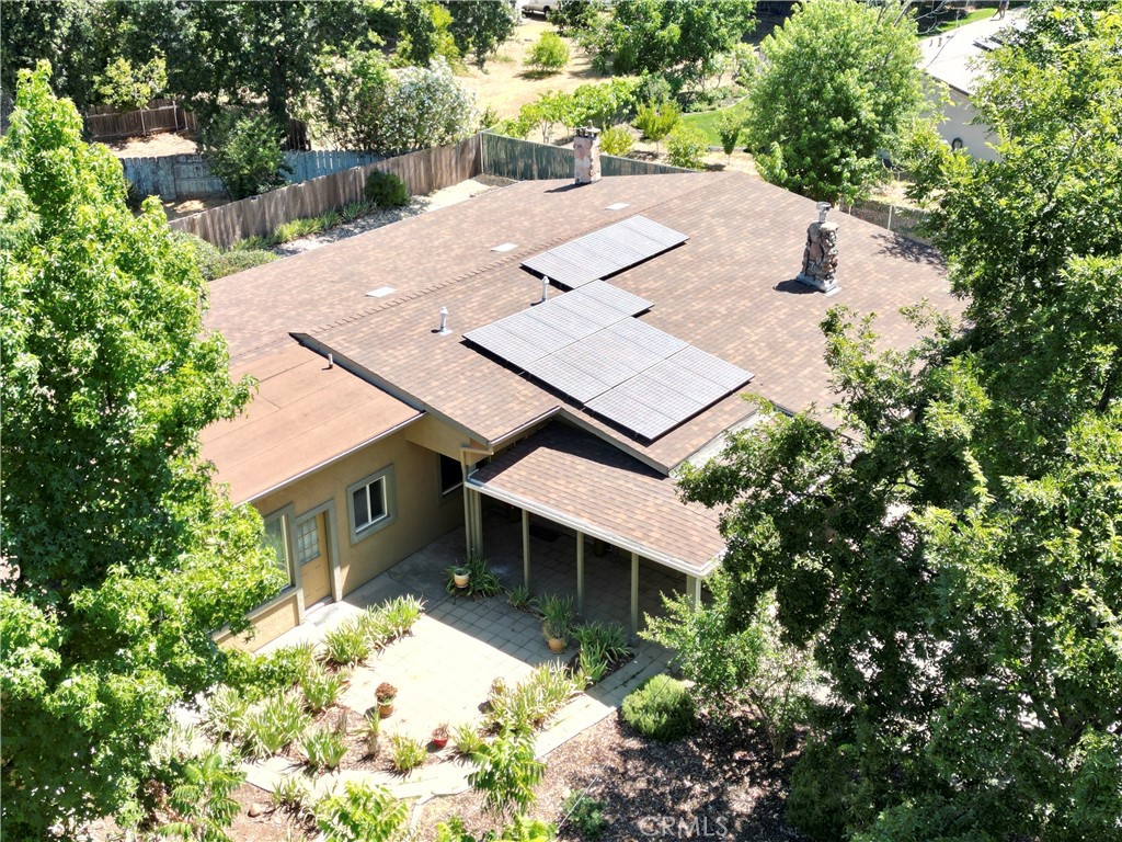 8 Geneva Lane