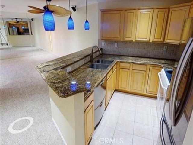 Detail Gallery Image 2 of 18 For 630 the Village #214,  Redondo Beach,  CA 90277 - 1 Beds | 1 Baths