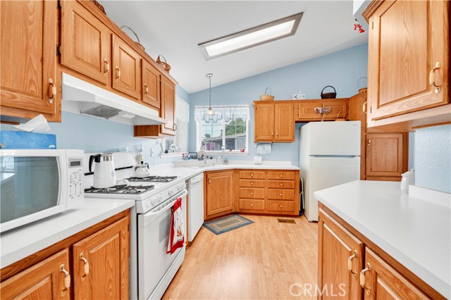 Detail Gallery Image 9 of 20 For 27701 Murrieta Rd #206,  Menifee,  CA 92586 - 2 Beds | 2 Baths