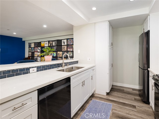 625 Esplanade, Redondo Beach, California 90277, 2 Bedrooms Bedrooms, 0 ,2 BathroomsBathrooms,Residential,For Sale,Esplanade,0,SB26109376