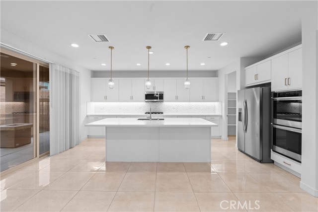 Detail Gallery Image 22 of 45 For 35963 Bertain Dr, Palm Desert,  CA 92211 - 4 Beds | 3/1 Baths