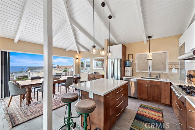 Detail Gallery Image 5 of 44 For 2760 Highland Way, Laguna Beach,  CA 92651 - 3 Beds | 3 Baths