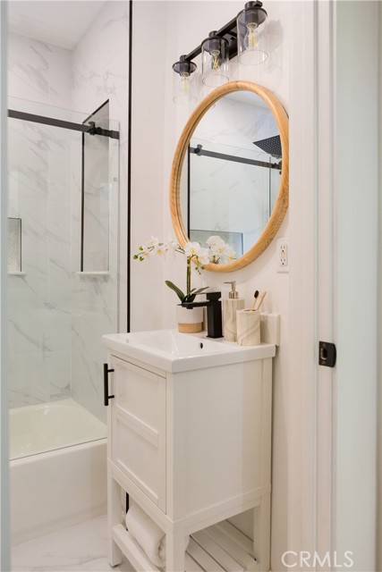 5106 O Sullivan Drive, Los Angeles CA: https://media.crmls.org/medias/2b411ecf-eb5b-475a-a080-a236f678655e.jpg