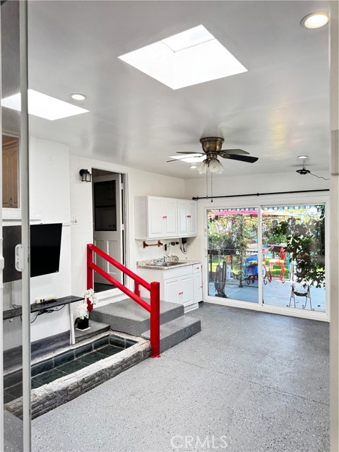 Detail Gallery Image 21 of 69 For 19523 Friar, Tarzana,  CA 91335 - 3 Beds | 2 Baths