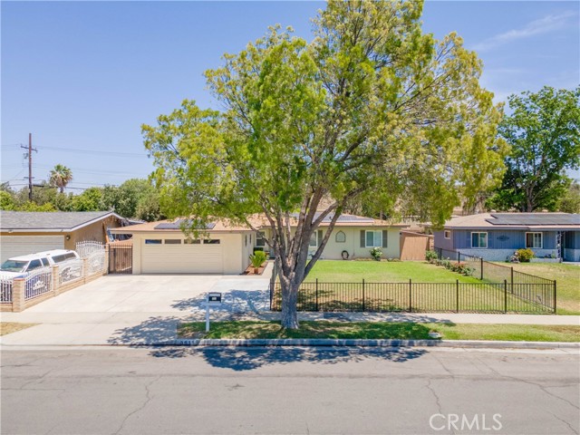 5611 Harold Street, Riverside CA: https://media.crmls.org/medias/2b4244f1-7192-48d4-8fc5-ea8818691d2e.jpg