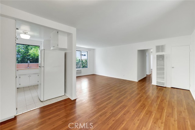 1234 N Laurel Avenue, West Hollywood CA: https://media.crmls.org/medias/2b42493e-c738-4d09-97c3-c427ea921e45.jpg