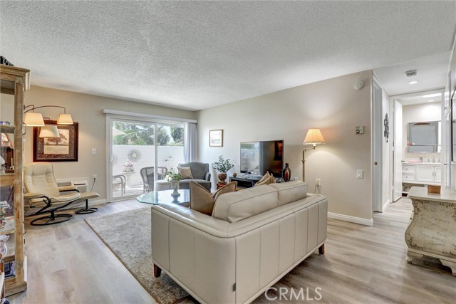 2123 Ronda Granada, Laguna Woods CA: https://media.crmls.org/medias/2b439a87-e9bc-4b0e-b2c3-75fc2967b5f9.jpg