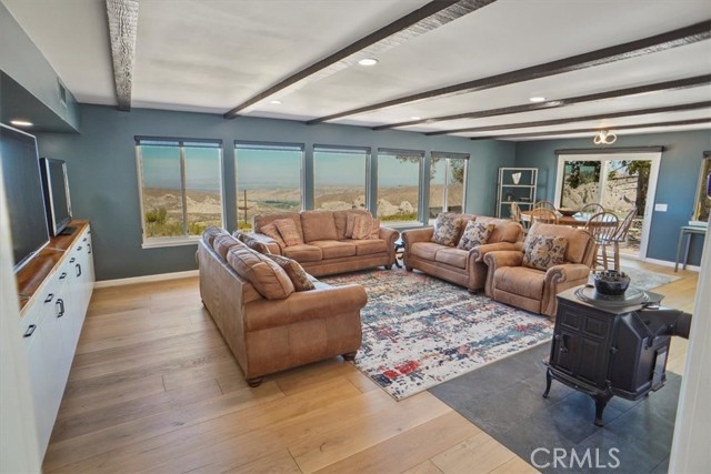 27811 Jubilee Run Road, Pearblossom CA: https://media.crmls.org/medias/2b44890d-db2a-462a-b324-201683ee27f2.jpg