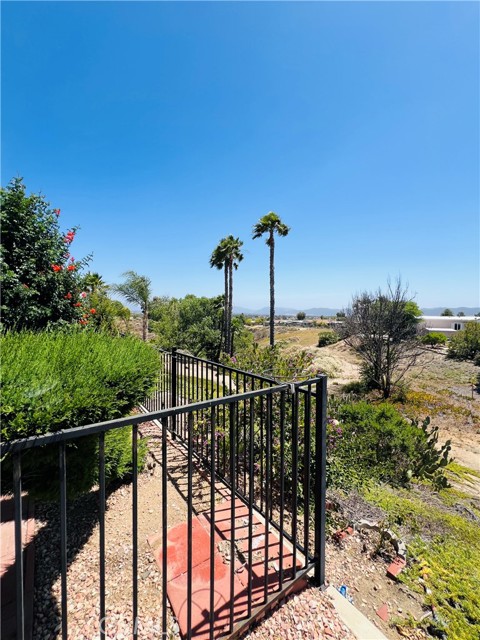 38445 Via Taffia, Murrieta CA: https://media.crmls.org/medias/2b453f5f-080f-497d-9587-c2246cb8a995.jpg