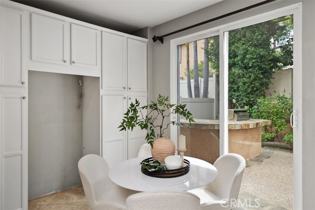 25 Hollyhock Lane, Mission Viejo CA: https://media.crmls.org/medias/2b45649e-2f32-4946-9e27-34dc38cfe3a0.jpg
