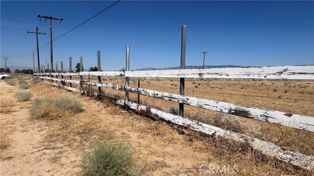 Detail Gallery Image 2 of 4 For 50000 190th St, Lancaster,  CA 93536 - 3 Beds | 1 Baths