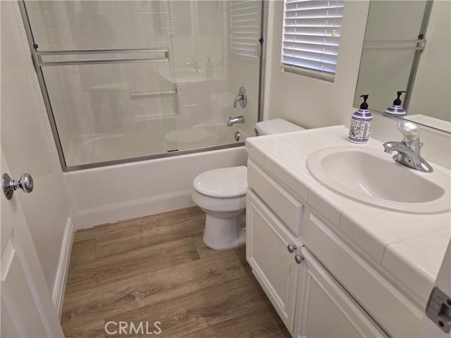 31532 Royal Oaks Drive, Temecula CA: https://media.crmls.org/medias/2b463e22-067a-4ec7-8a90-413e8a495276.jpg