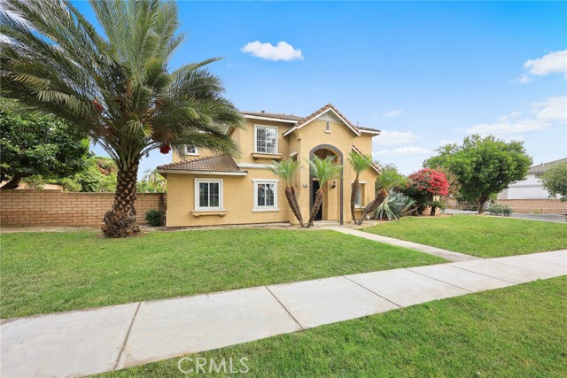 Detail Gallery Image 2 of 45 For 125 E Saint Andrews, Ontario,  CA 91761 - 5 Beds | 3 Baths