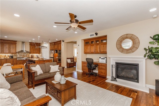 3384 Amethyst Street, Corona CA: https://media.crmls.org/medias/2b4684c8-dc9e-4d5a-aec4-62aaa43f7647.jpg