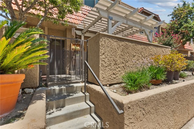 17910 River Circle, Canyon Country CA: https://media.crmls.org/medias/2b46d813-2487-4cf5-9824-4aa12d644032.jpg