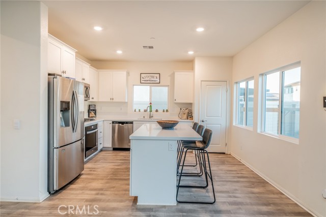 Detail Gallery Image 14 of 41 For 2003 Renata Dr, Perris,  CA 92571 - 4 Beds | 3 Baths