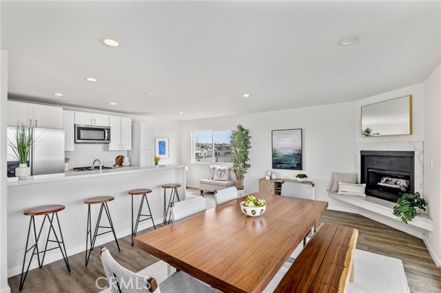 72 The Strand, Hermosa Beach, California 90254, 3 Bedrooms Bedrooms, ,2 BathroomsBathrooms,Residential,Sold,The Strand,SB23109684