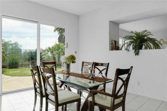 Detail Gallery Image 10 of 46 For 24306 via La Casa, Valencia,  CA 91354 - 4 Beds | 3 Baths