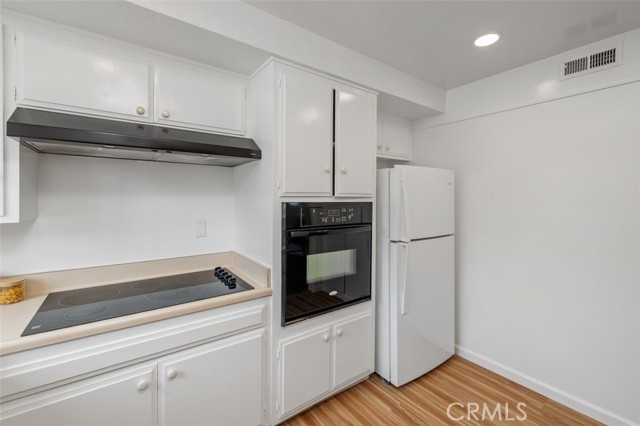 Detail Gallery Image 14 of 45 For 1000 Cordova St #101,  Pasadena,  CA 91106 - 2 Beds | 2 Baths