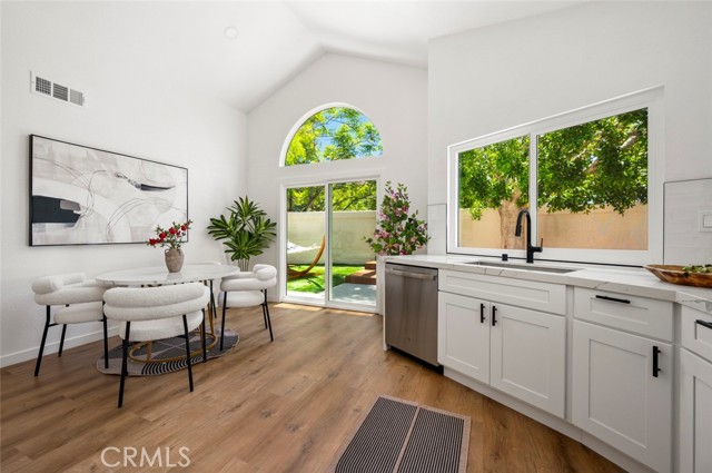 4 Saint Martin, Laguna Niguel CA: https://media.crmls.org/medias/2b490264-73b9-4bce-8441-71c37124ef69.jpg
