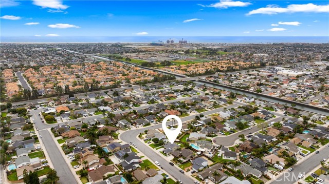 Detail Gallery Image 37 of 38 For 20851 Lancelot Ln, Huntington Beach,  CA 92646 - 4 Beds | 2 Baths