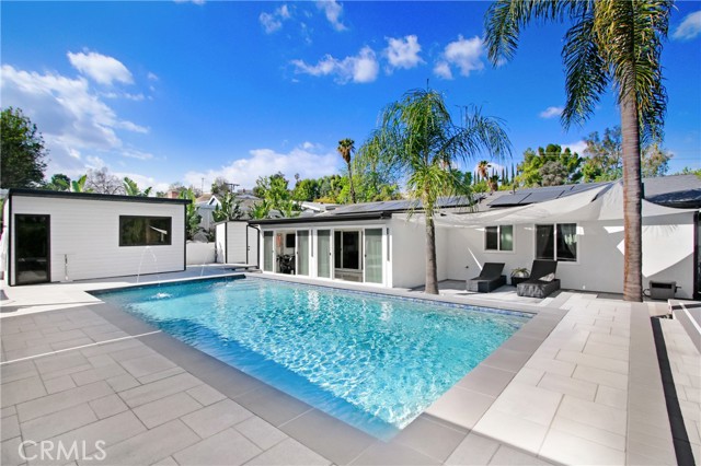 20200 Clark Street, Woodland Hills CA: https://media.crmls.org/medias/2b493487-ed58-4635-8a01-0bb362e54cfa.jpg