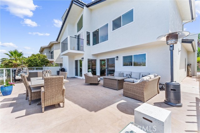 3208 Calle Grande, San Clemente CA: https://media.crmls.org/medias/2b4a2f1c-fbf6-4c68-bfa5-772f17d43c5a.jpg