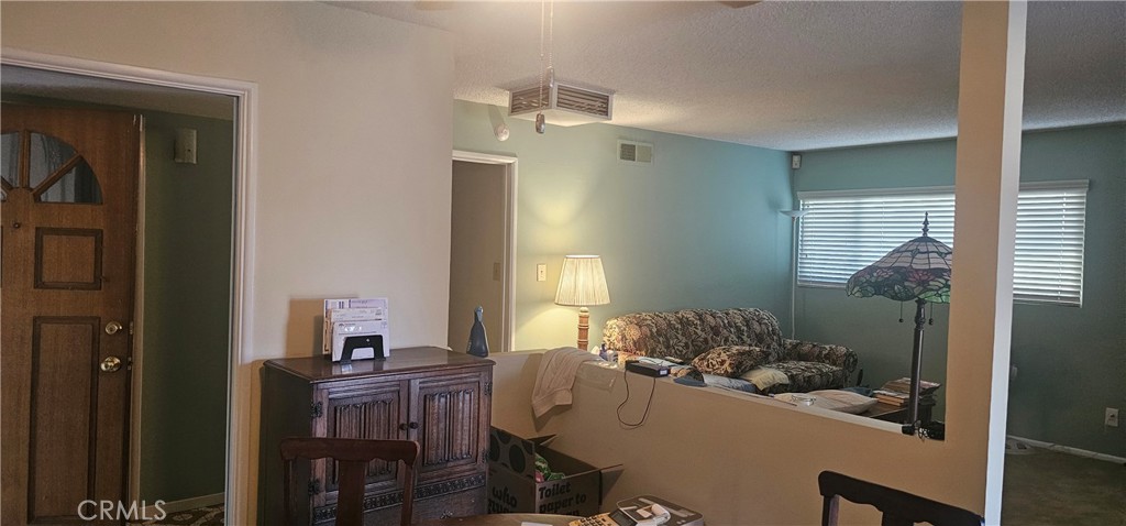 https://media.crmls.org/medias/2b4abcbe-aa49-4822-84ad-1ab2d4573614.jpg?preset=X-Large