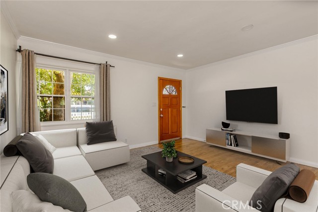 Detail Gallery Image 5 of 23 For 4410 Stern, Sherman Oaks,  CA 91423 - 3 Beds | 2 Baths