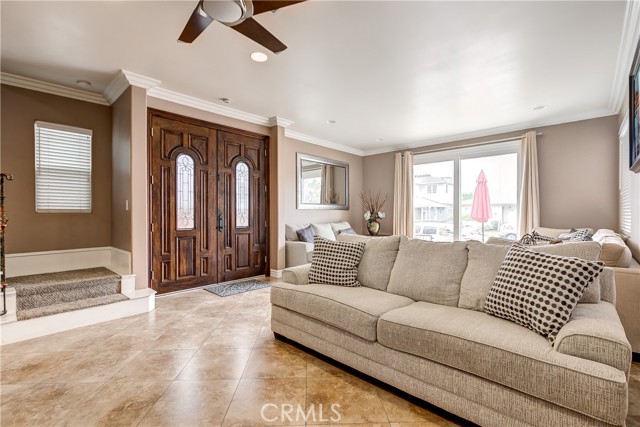 213 Baltimore Avenue, Huntington Beach CA: https://media.crmls.org/medias/2b4ce79a-1983-4699-ba43-258552f544d9.jpg