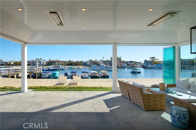 Detail Gallery Image 16 of 55 For 14 Beacon Bay, Newport Beach,  CA 92660 - 4 Beds | 4/1 Baths