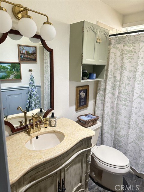 3093 Rollings Avenue, Thousand Oaks CA: https://media.crmls.org/medias/2b4d2d7e-39bf-445b-868c-763f9e92d3b0.jpg